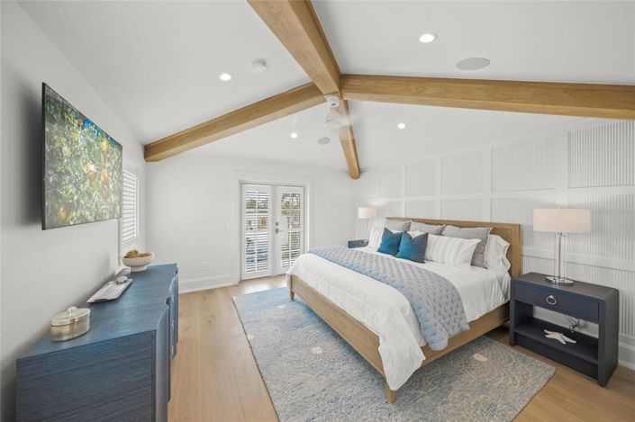 Image No.20-5 Bed Property for sale