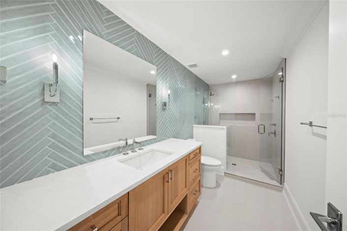 Image No.23-5 Bed Property for sale