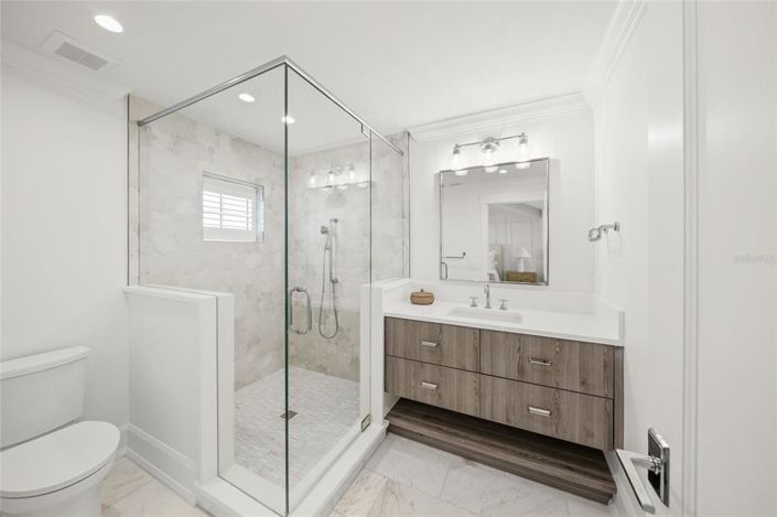 Image No.32-5 Bed Property for sale