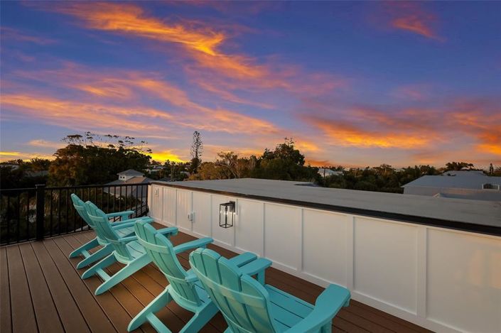 Image No.21-6 Bed Property for sale