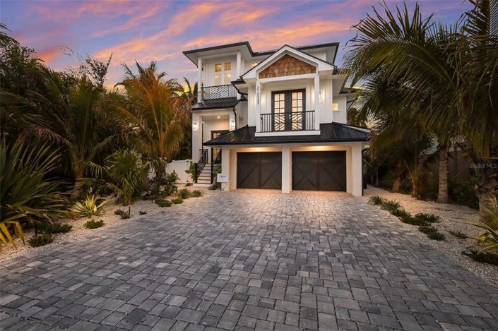 Image No.42-6 Bed Property for sale