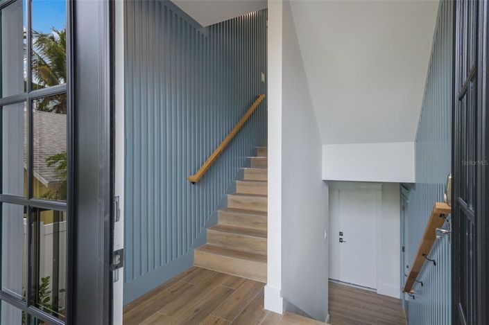 Image No.48-6 Bed Property for sale