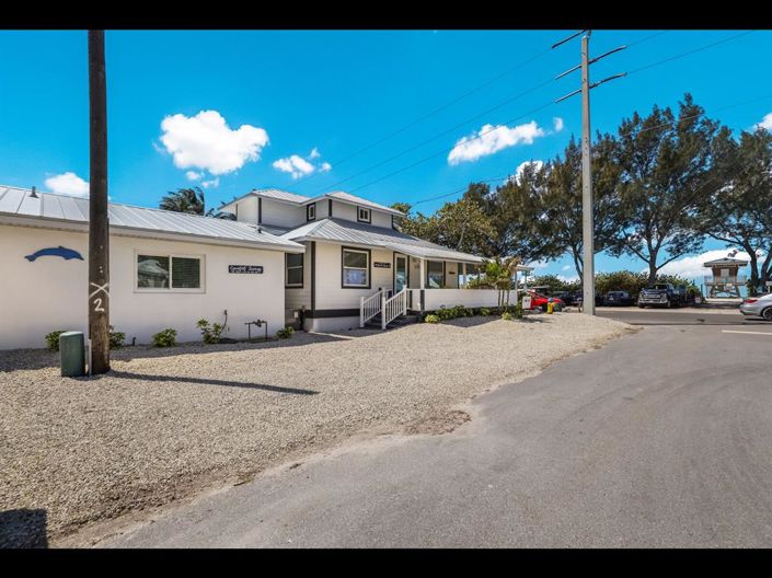 Image No.2-Propriété de 4 chambres à vendre à Bradenton Beach