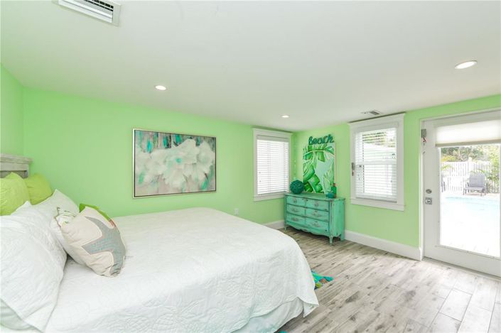 Image No.11-4 Bed Property for sale