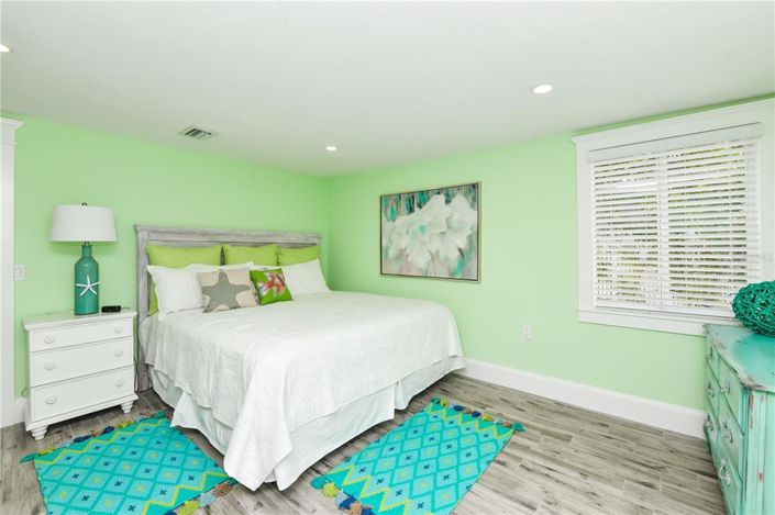 Image No.18-4 Bed Property for sale