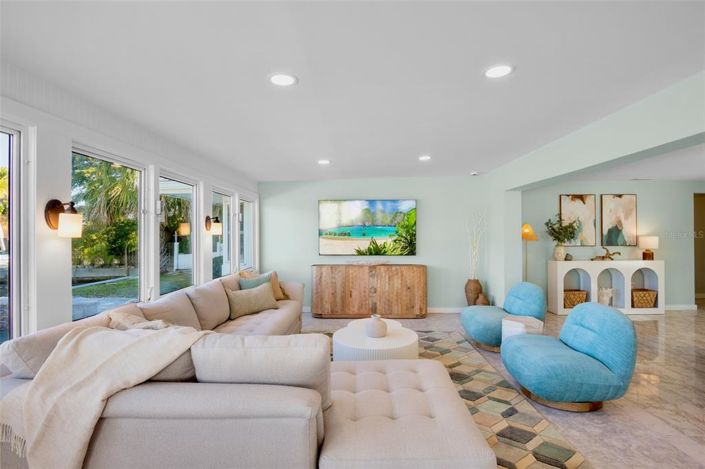 Image No.14-4 Bed Property for sale