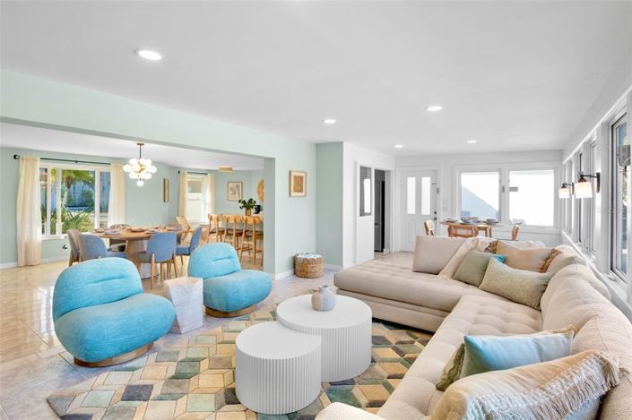 Image No.15-4 Bed Property for sale