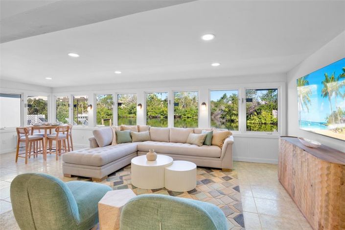 Image No.16-4 Bed Property for sale