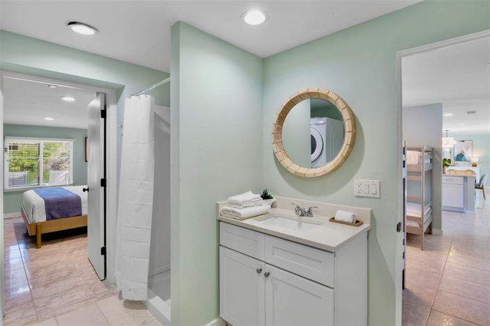 Image No.24-4 Bed Property for sale