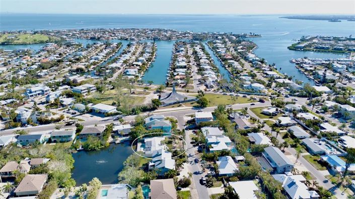 Image No.40-4 Bed Property for sale