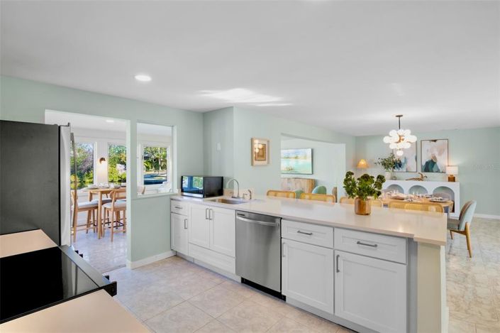 Image No.9-4 Bed Property for sale