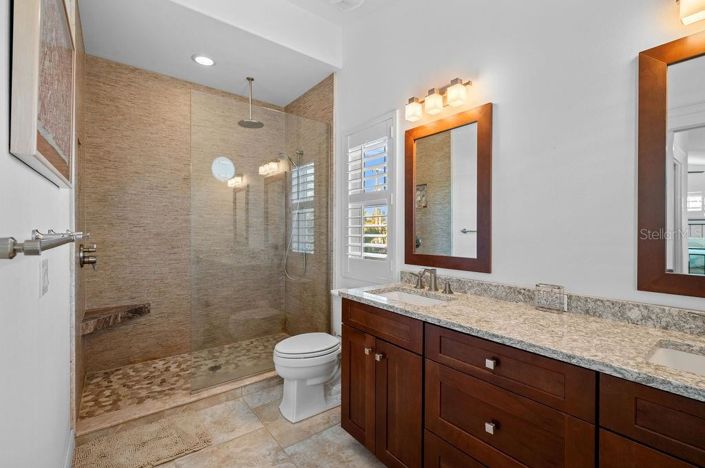 Image No.20-4 Bed Property for sale