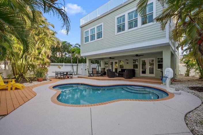 Image No.48-4 Bed Property for sale