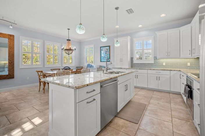 Image No.7-4 Bed Property for sale