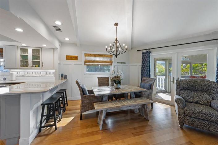 Image No.9-Propriété de 2 chambres à vendre à Holmes Beach