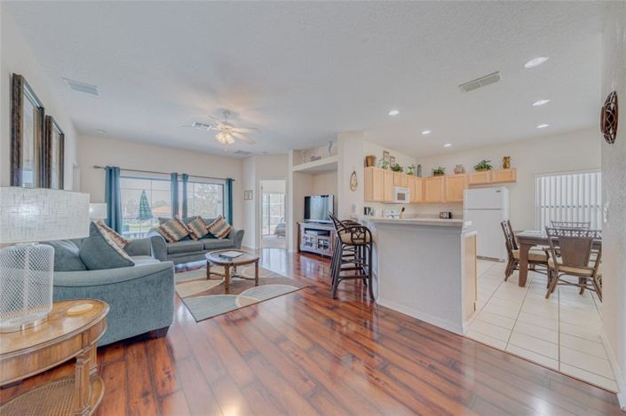 Image No.10-4 Bed Property for sale