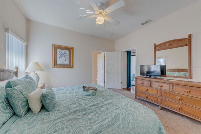 Image No.20-4 Bed Property for sale