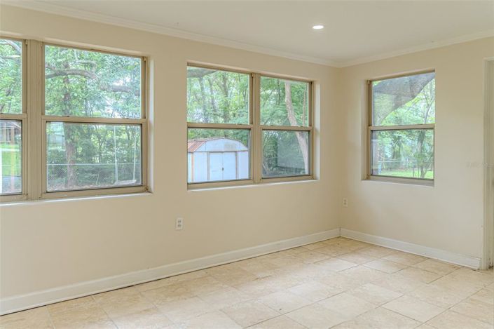 Image No.15-Propriété de 3 chambres à vendre à Oakland