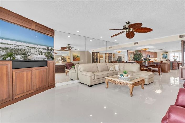 Image No.6-Maison de ville de 2 chambres à vendre à Treasure Island