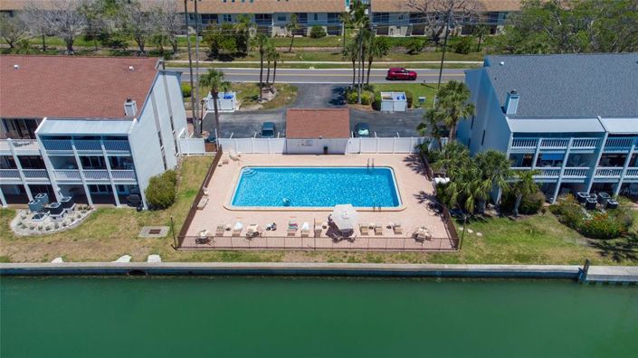 Image No.2-Maison de ville de 2 chambres à vendre à Treasure Island