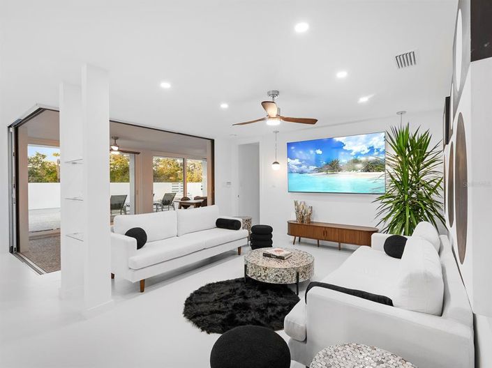 Image No.21-4 Bed Property for sale