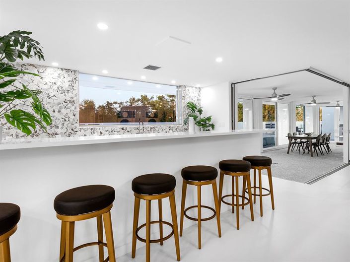 Image No.22-4 Bed Property for sale