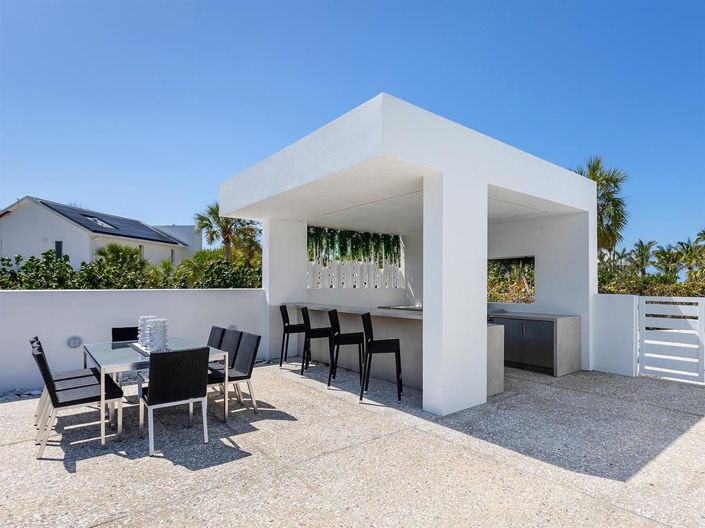 Image No.46-4 Bed Property for sale