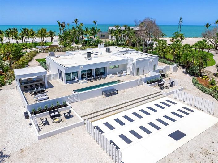 Image No.62-4 Bed Property for sale