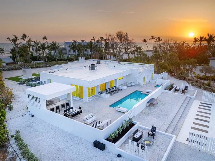 Image No.63-4 Bed Property for sale