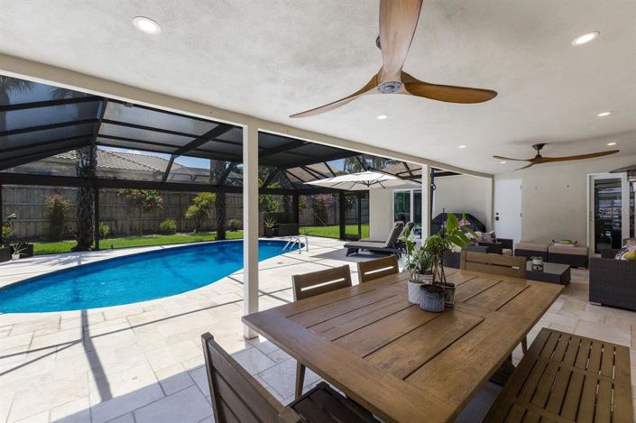 Image No.16-4 Bed Property for sale