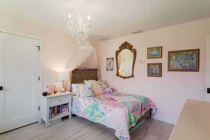 Image No.36-4 Bed Property for sale