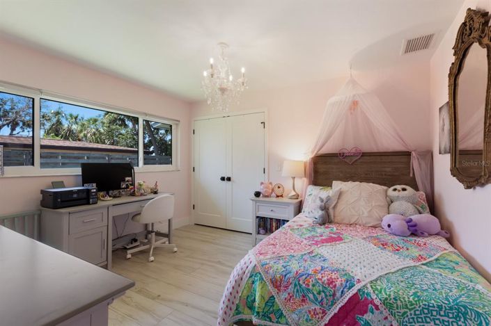 Image No.37-4 Bed Property for sale