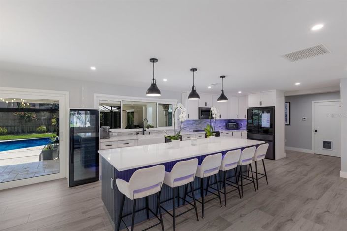 Image No.43-4 Bed Property for sale