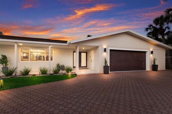 Image No.51-4 Bed Property for sale