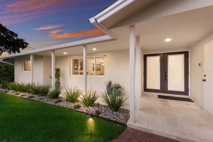 Image No.52-4 Bed Property for sale