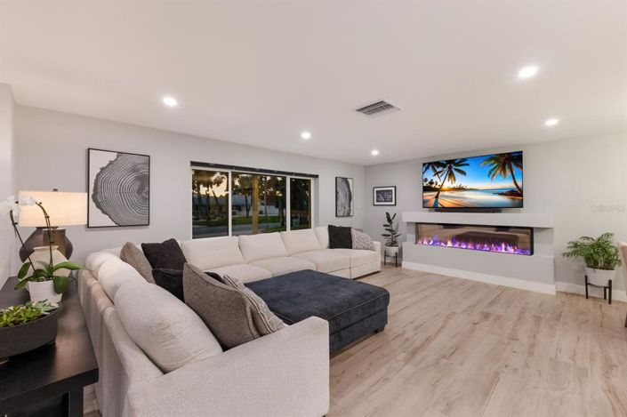 Image No.54-4 Bed Property for sale