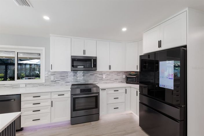 Image No.7-4 Bed Property for sale