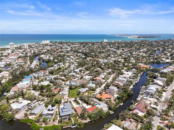 Image No.13-2 Bed Property for sale