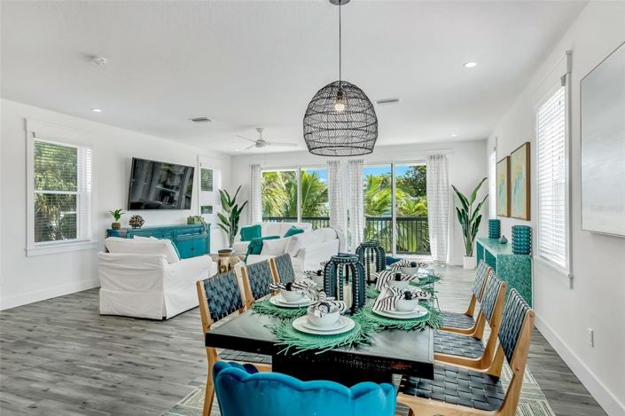 Image No.10-7 Bed Property for sale