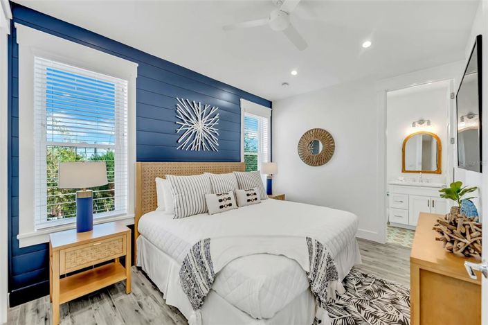 Image No.17-7 Bed Property for sale