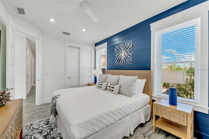 Image No.18-7 Bed Property for sale