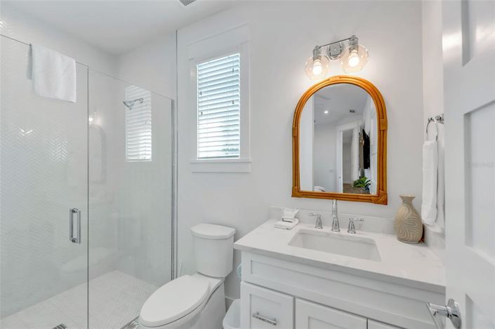 Image No.19-7 Bed Property for sale