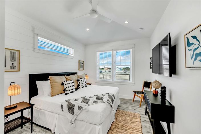 Image No.24-7 Bed Property for sale