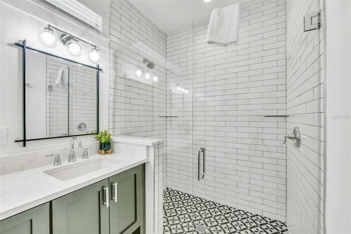 Image No.31-7 Bed Property for sale