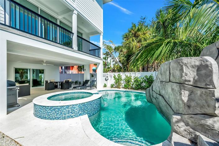 Image No.4-7 Bed Property for sale