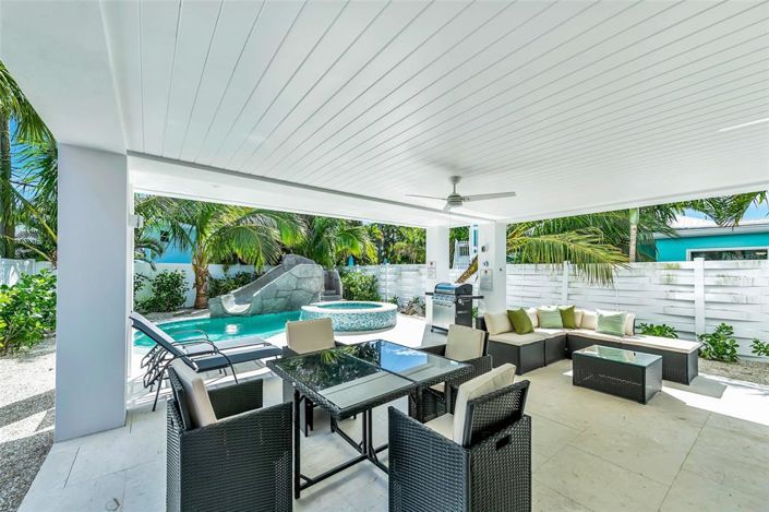 Image No.50-7 Bed Property for sale