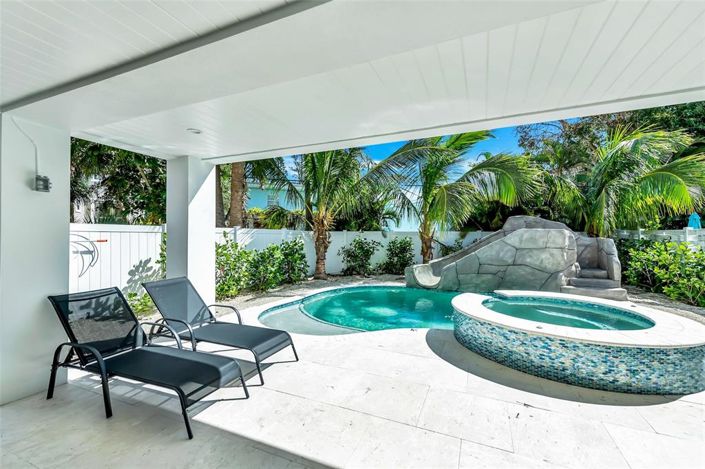 Image No.51-7 Bed Property for sale