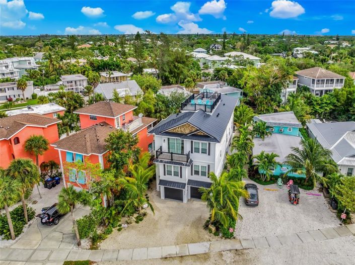 Image No.62-7 Bed Property for sale