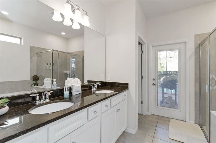 Image No.16-7 Bed Property for sale