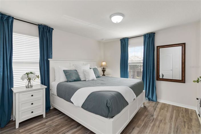 Image No.23-7 Bed Property for sale